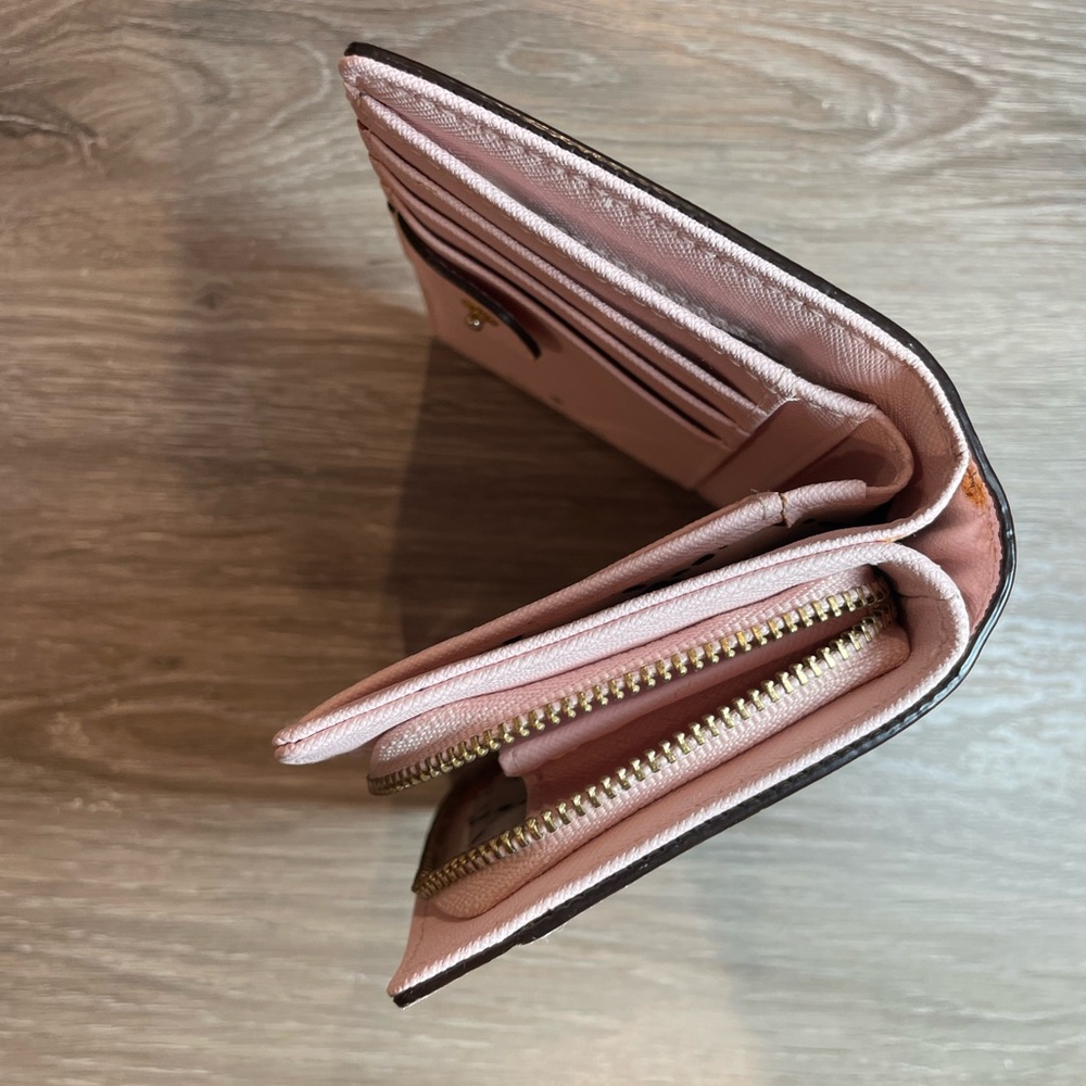 Kate Spade Wallet - Picture 7 of 10